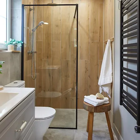 W Brzozowym Gaju Lubiatowo (Pomerania)