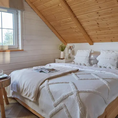 Tatil Evi W Brzozowym Gaju Lubiatowo (Pomerania)